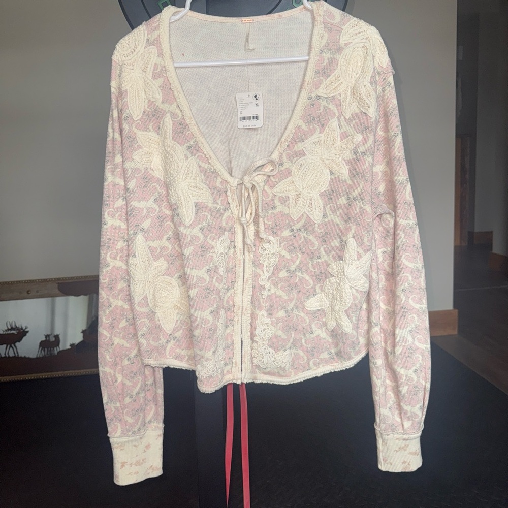 Floral waffle knit shirt